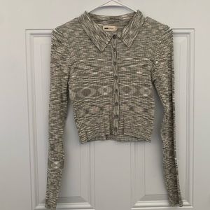 Green long sleeve button up sweater crop top
